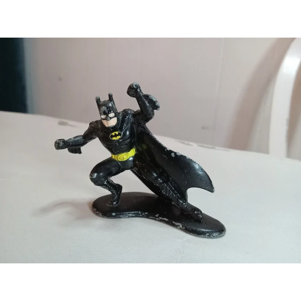 DC Comics size brand